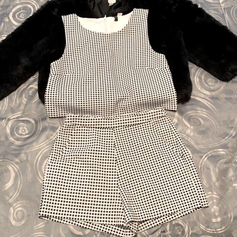 Super Cute Summer BlackxWhite lot! - Picture 4 of 6